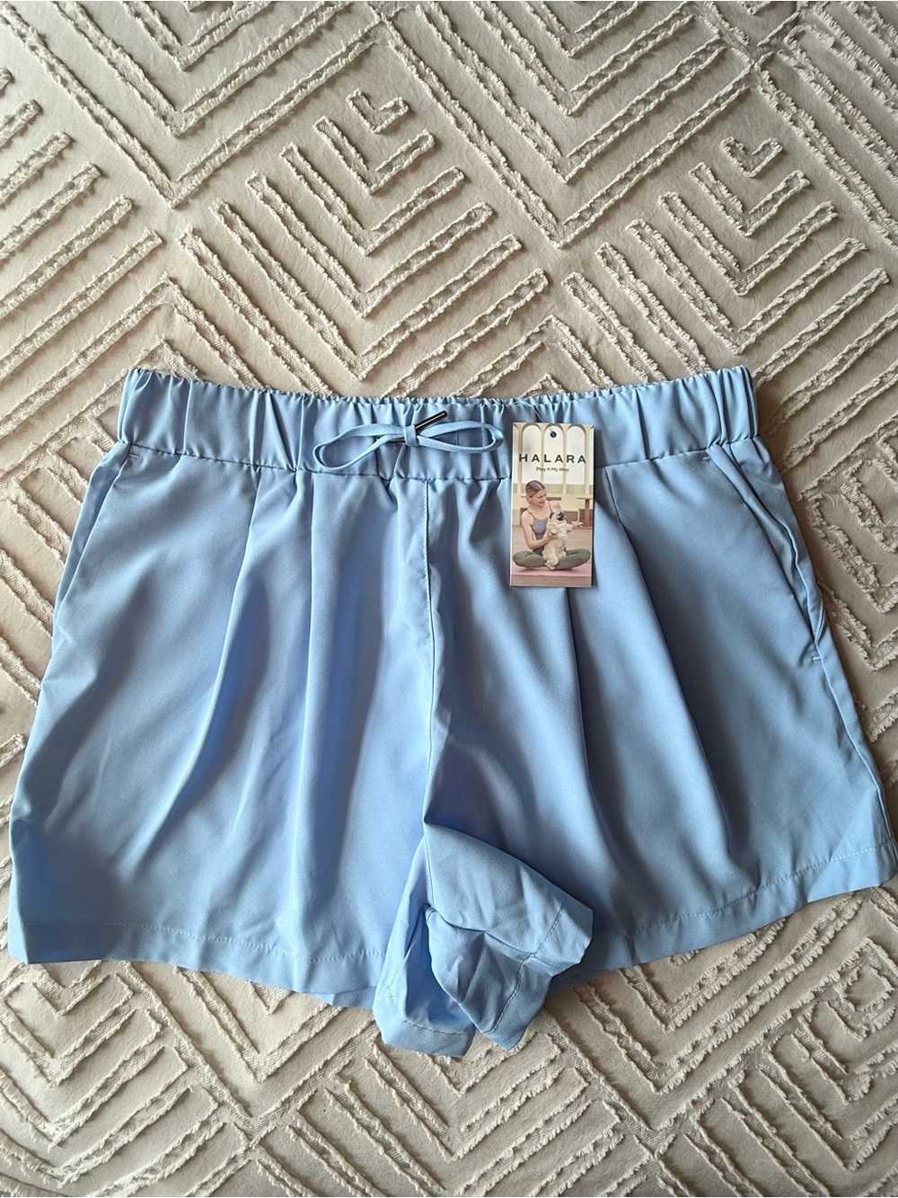 Halara High Waist Drawstring Pleated Shorts w/Pockets | M